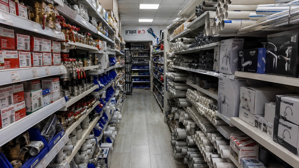 מחלקת אינסטלציה לבית בל.י.א השרון — מלאי Plasson, Grohe, Hamat וצנרת PVC